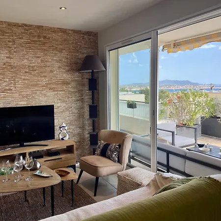 Apartment Spacieux A Proximite Du Port: Clim Et Parking Bandol